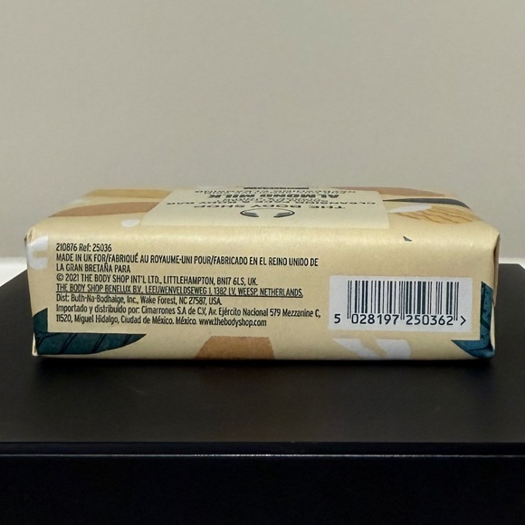 The Body Shop Almond Milk Cleansing Face & Body Soap Bar 3.5 Oz 100g New HTF - Picture 4 of 4